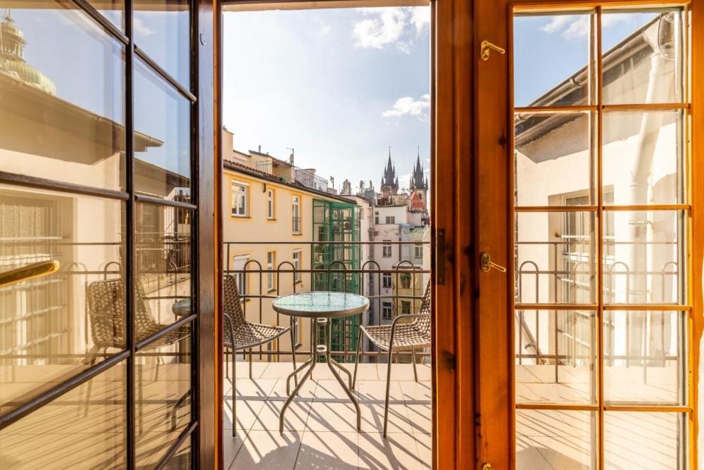 Templova - Old Town Large Apartment With Terrace Prag Exterior foto